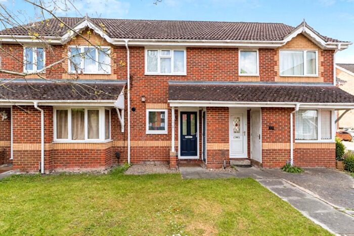 2 Bedroom Terraced House For Sale In Lucerne Close, Cambridge, Cambridgeshire, CB1