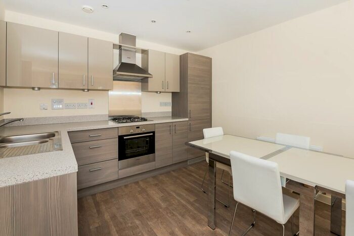 2 Bedroom Apartment To Rent In Skerne Road Kingston Upon Thames, KT2