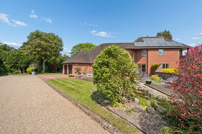 4 Bedroom Detached House For Sale In Abney Court Drive, Bourne End, Buckinghamshire, SL8