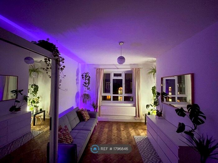 2 Bedroom Flat To Rent In Nelsons Row, London, SW4