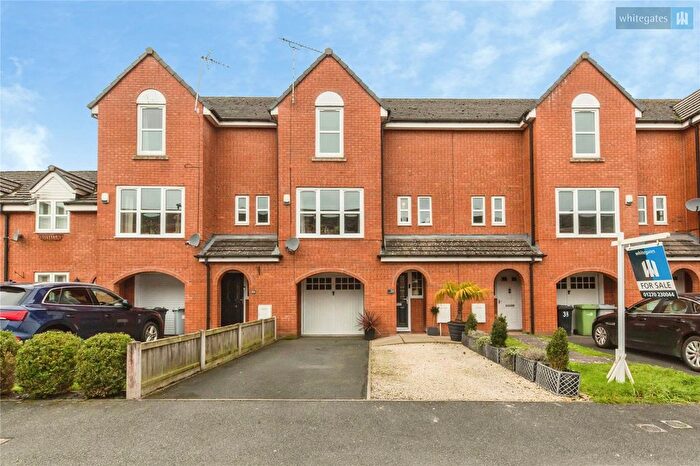 4 Bedroom Terraced House For Sale In Lambert Crescent, Nantwich, Cheshire, CW5