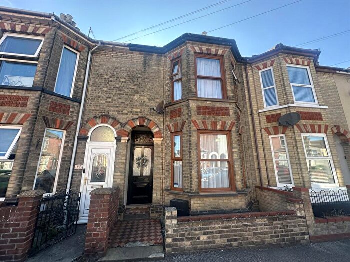 3 Bedroom Detached House To Rent In Beresford Road, Lowestoft, Suffolk, NR32