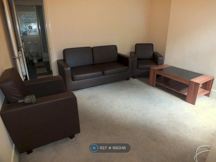 4 Bedroom Terraced House To Rent In Erleigh Road, Reading, RG1