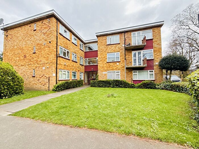 2 Bedroom Flat For Sale In Angelfield, St. Stephens Road, Hounslow, Greater London, TW3