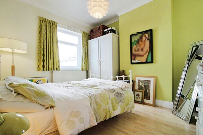 3 Bedroom End Of Terrace House For Sale In Burnaby Street, Cardiff, CF24