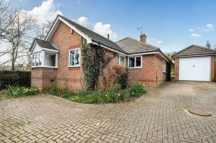 4 Bedroom Bungalow For Sale In Bolle Road, Alton, Hampshire, GU34