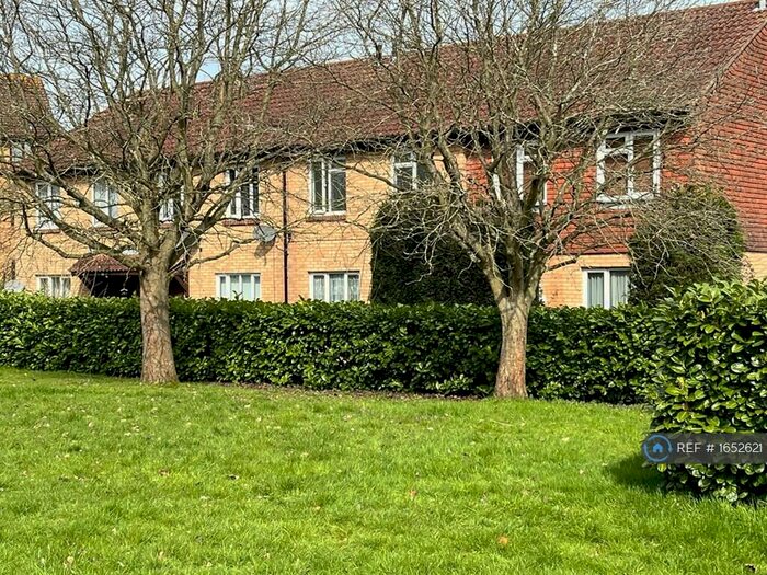 1 Bedroom Maisonette To Rent In Milford Close, Marshalswick, St. Albans, AL4