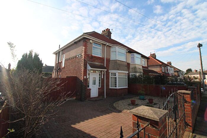 3 Bedroom Semi Detached House For Sale In Cedarwood Avenue, Walkerville, Newcastle Upon Tyne, NE6