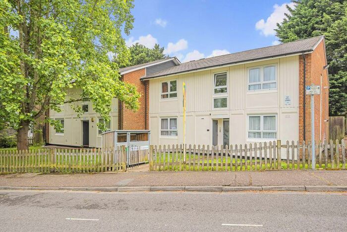 1 Bedroom Flat For Sale In Thirlmere Gardens, Northwood, HA6