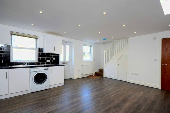 1 Bedroom Flat To Rent In Dunton Road, Bermondsey, London, SE1