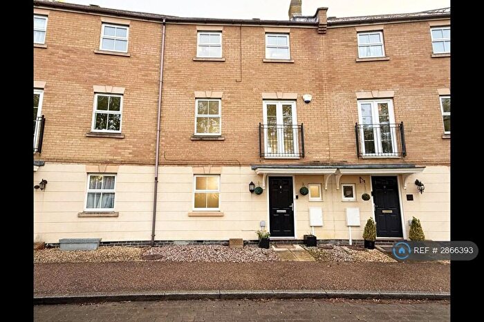 5 Bedroom Terraced House To Rent In Allington Circle, Milton Keynes, MK4