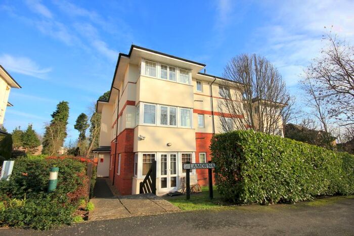 2 Bedroom Apartment To Rent In Woking, GU22