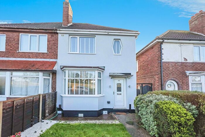 3 Bedroom Semi-detached House For Sale In Burford Road, Kingstanding, Birmingham, B44