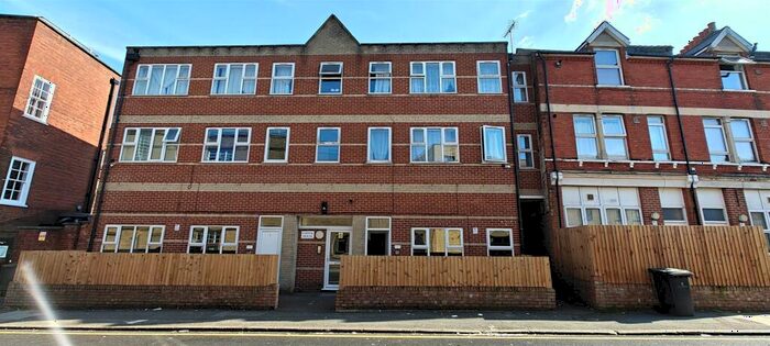 1 Bedroom Flat To Rent In Salisbury Road, High Barnet, EN5