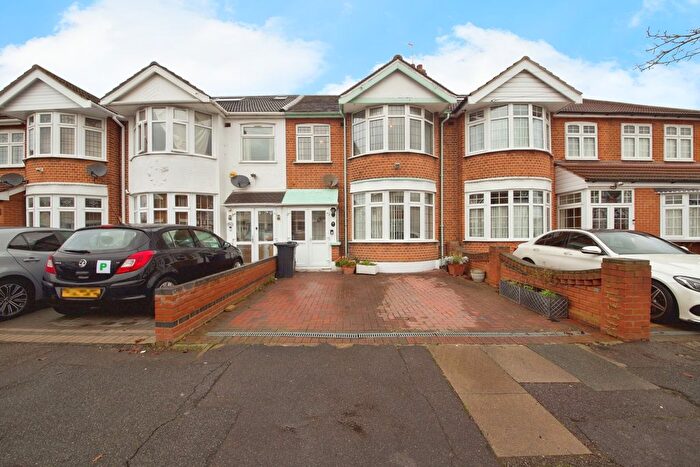3 Bedroom Terraced House For Sale In Havering Gardens, Romford, RM6