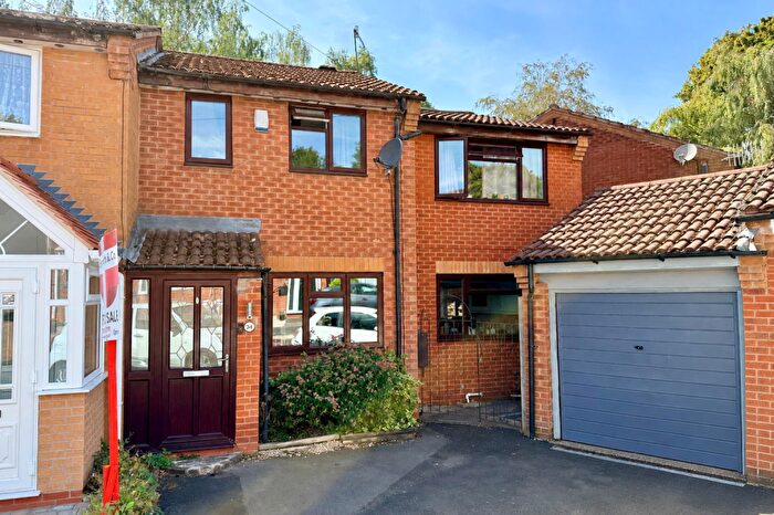 3 Bedroom Semi-Detached House For Sale In Sandringham Road, Halesowen, B62