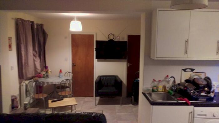 6 Bedroom Semi-Detached House To Rent In Bulan Road, Oxford, OX3