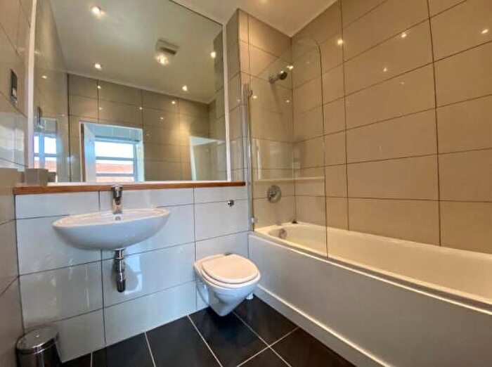 1 Bedroom Flat To Rent In New Hampton Lofts, Branston Street, Birmingham, West Midlands, B18