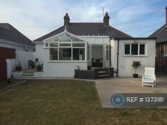 4 Bedroom Bungalow To Rent In Park Avenue, Withernsea, HU19