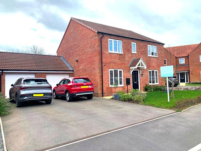 4 Bedroom Detached House For Sale In Field Avenue, Saxilby, Lincoln, LN1