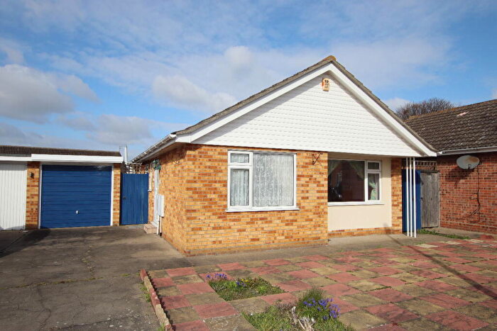 2 Bedroom Bungalow For Sale In Crome Road, Clacton On Sea, CO16