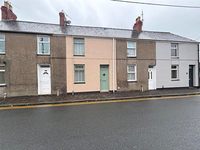 2 Bedroom Terraced House For Sale In Penrhydlyniog, Gwynedd, LL53