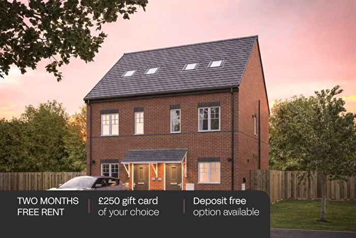 3 Bedroom Semi-Detached House To Rent In Greenlock Place, Leeds, LS9