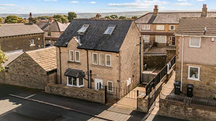 4 Bedroom Detached House For Sale In C Paddock Lane, Norton Tower, Halifax, HX2