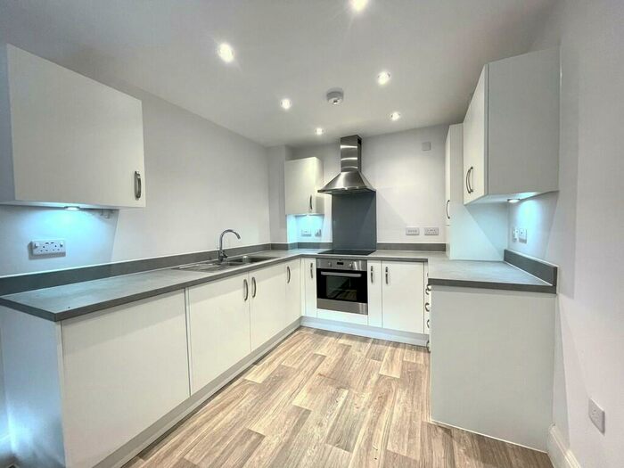 3 Bedroom Semi-Detached House To Rent In Elm Park Way, Tithebarn, EX1