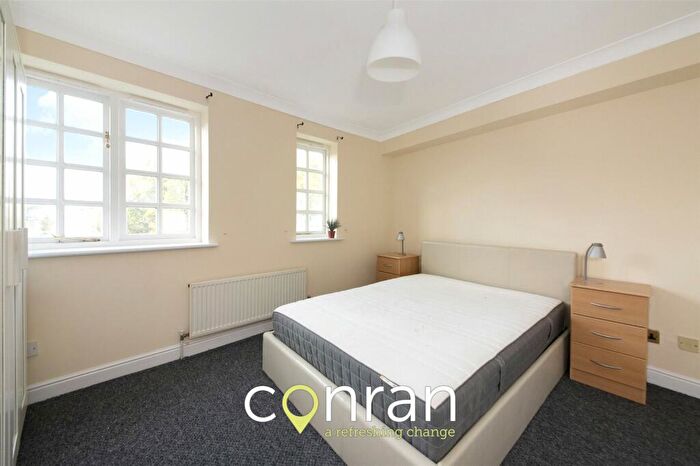 2 Bedroom Apartment To Rent In Gilbert Close, Woolwich, SE18