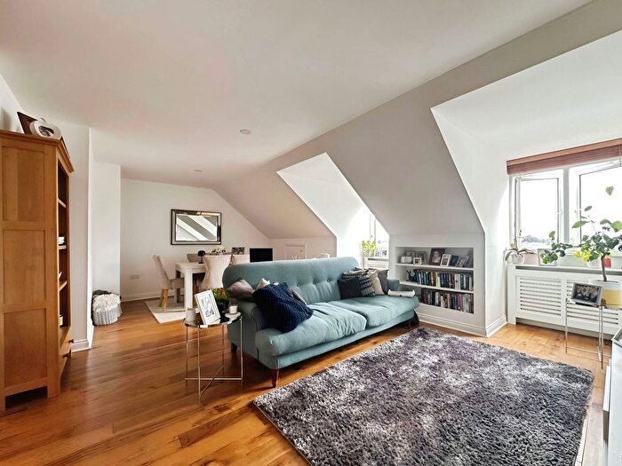 2 Bedroom Flat For Sale In Southampton Road, Eastleigh, SO50