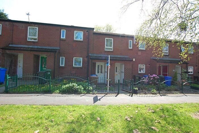 2 Bedroom Flat For Sale In Lockingate Street, Ashton-Under-Lyne, Greater Manchester, OL6