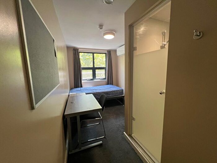 7 Bedroom Flat To Rent In Classic House, Stokes Croft, Bristol, BS1