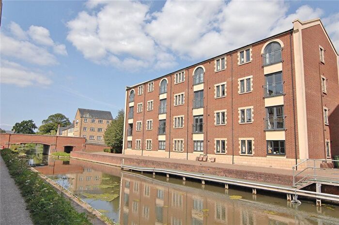 2 Bedroom Flat For Sale In Greenaways, Ebley, Stroud, Gloucestershire, GL5