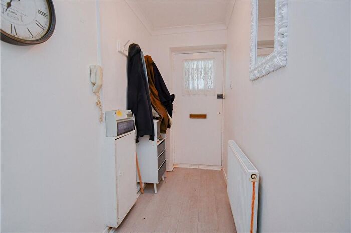 1 Bedroom Flat For Sale In Gateacre Court, Ellesmere Port, Cheshire, CH66