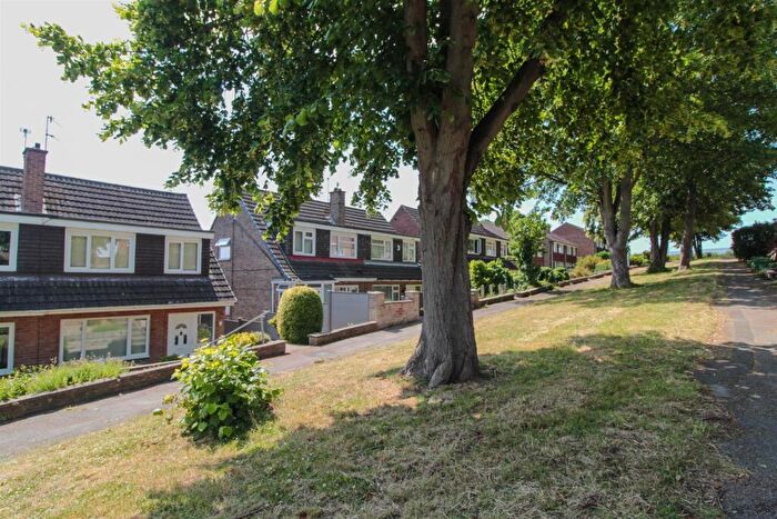 3 Bedroom Semi-Detached House For Sale In Sobers Gardens, Arnold, Nottingham, NG5