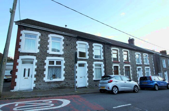 3 Bedroom Terraced House To Rent In Caroline Street, Williamstown, CF40