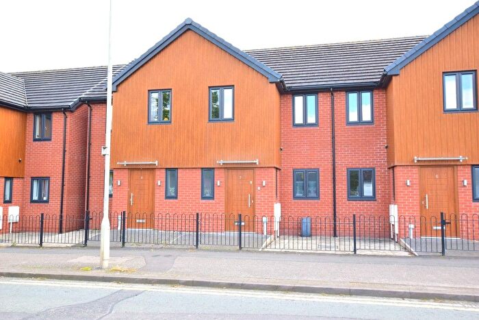 3 Bedroom Town House For Sale In Towers Lawn Court, Market Drayton, Shropshire, TF9