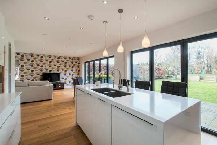 4 Bedroom Detached House To Rent In Foxdell Way Chalfont St Peter, SL9