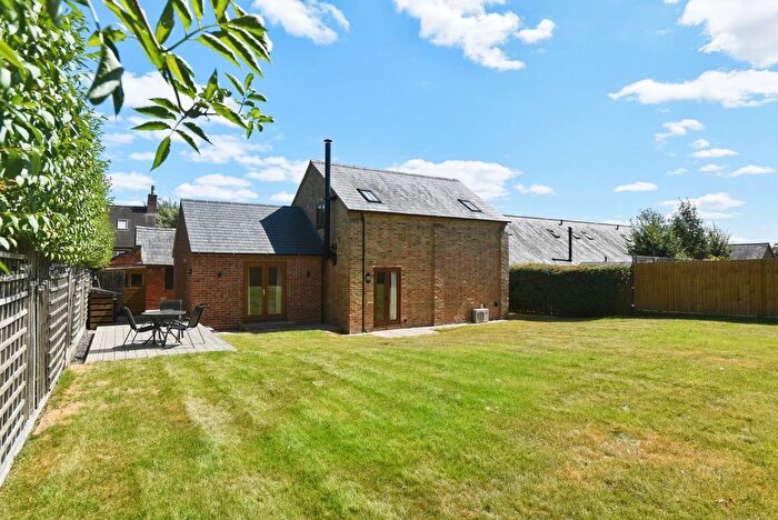 3 Bedroom Barn Conversion For Sale In Kineton Road, Gaydon, Warwick, CV35