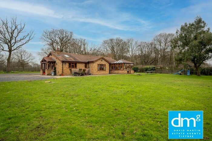 4 Bedroom Detached Bungalow For Sale In Blind Lane, Billericay, CM12
