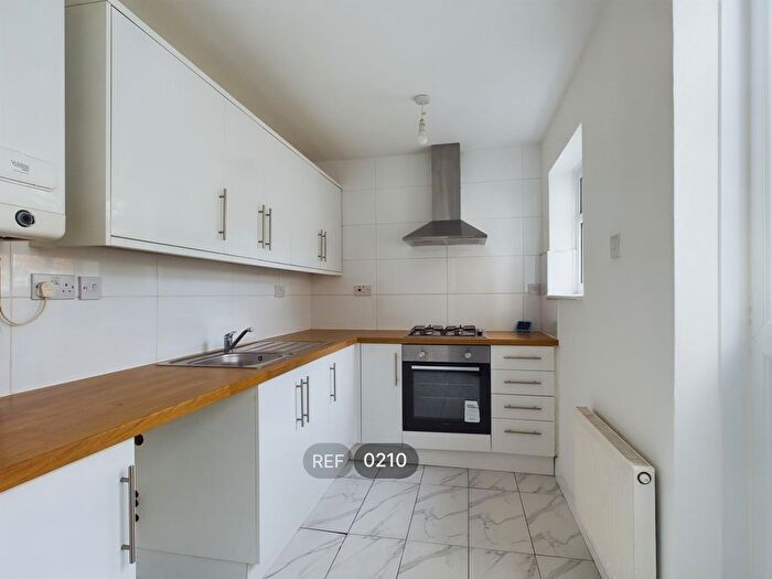 2 Bedroom Terraced House To Rent In Buckingham Street, Hull, HU8