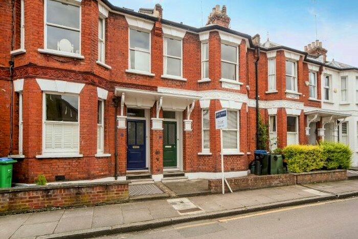 4 Bedroom Property To Rent In The Vineyard, Richmond, TW10