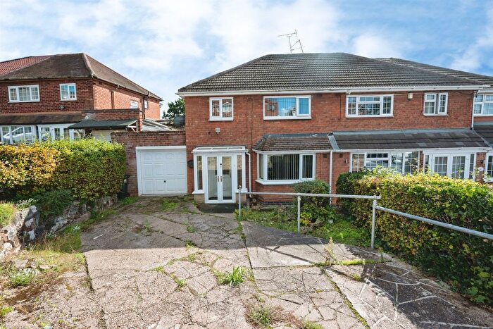 3 Bedroom Semi Detached House For Sale In Bewlys Avenue, Birmingham, B20