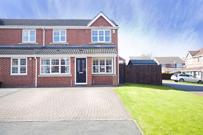3 Bedroom Semi Detached House For Sale In Chaffinch Close, Hartlepool, TS26