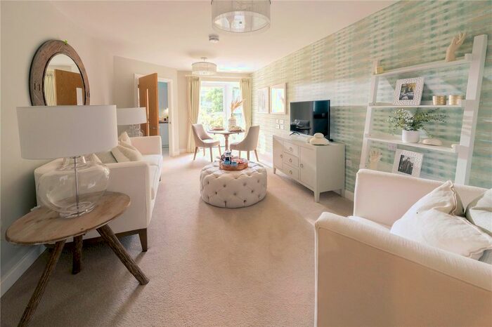1 Bedroom Flat For Sale In New Dover Road, Canterbury, Kent, CT1