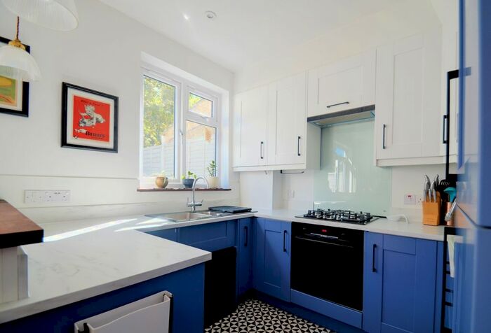 3 Bedroom Terraced House For Sale In Malyons Road, Ladywell, SE13