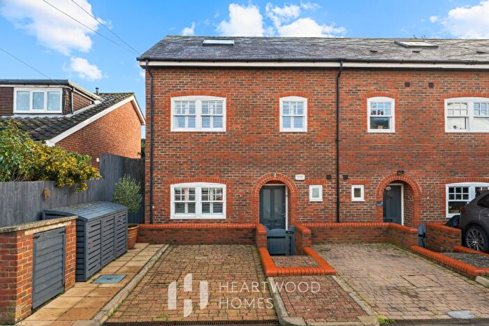 4 Bedroom End Terrace House For Sale In Warwick Road, St. Albans, AL1