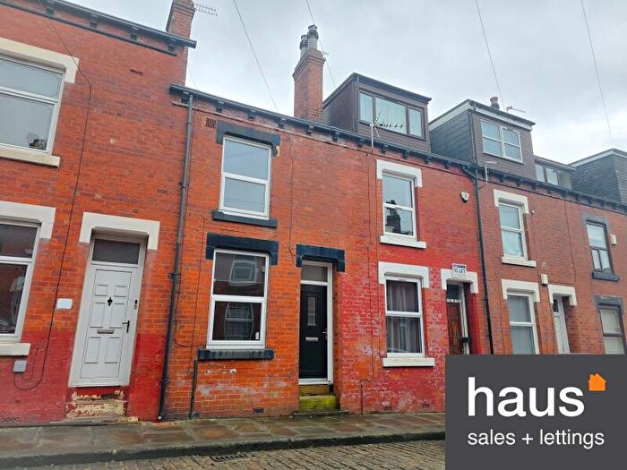 3 Bedroom Terraced House To Rent In Welton Place, Hyde Park, Leeds, LS6