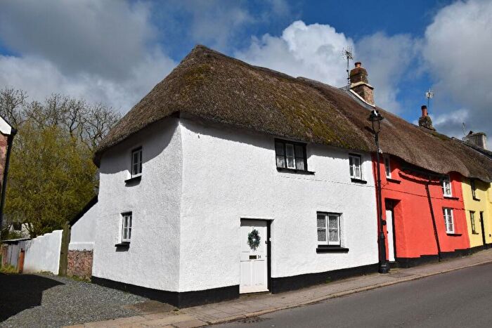 3 Bedroom End Of Terrace House To Rent In Hatherleigh, EX20